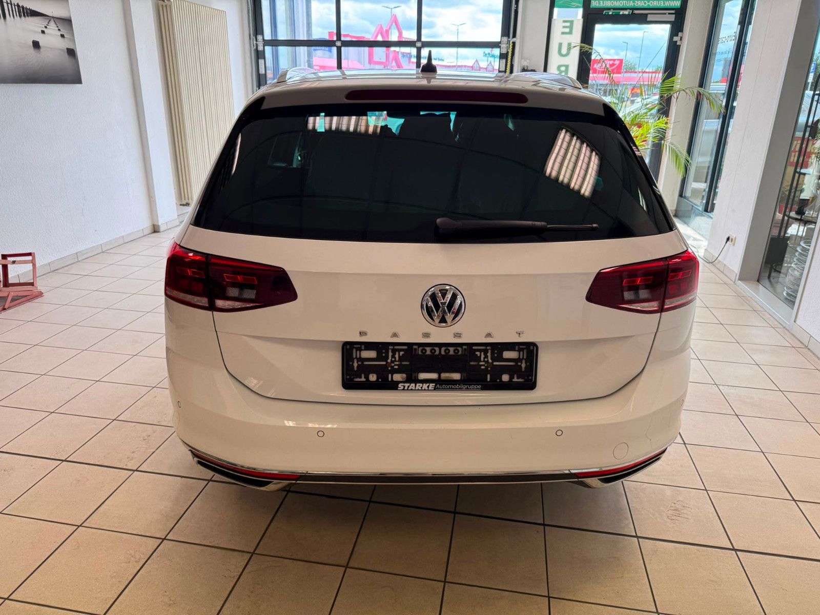 Fahrzeugabbildung Volkswagen Passat Variant Elegance / AHK / GEPFLEGT /