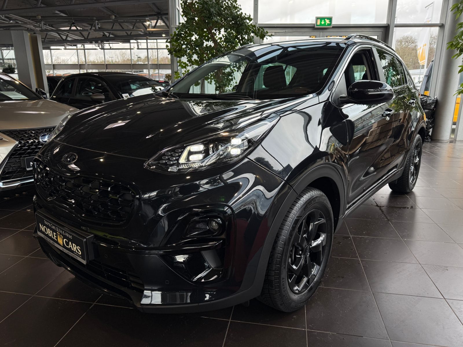 Fahrzeugabbildung Kia Sportage Black Edition AWD JBL LED NAVI
