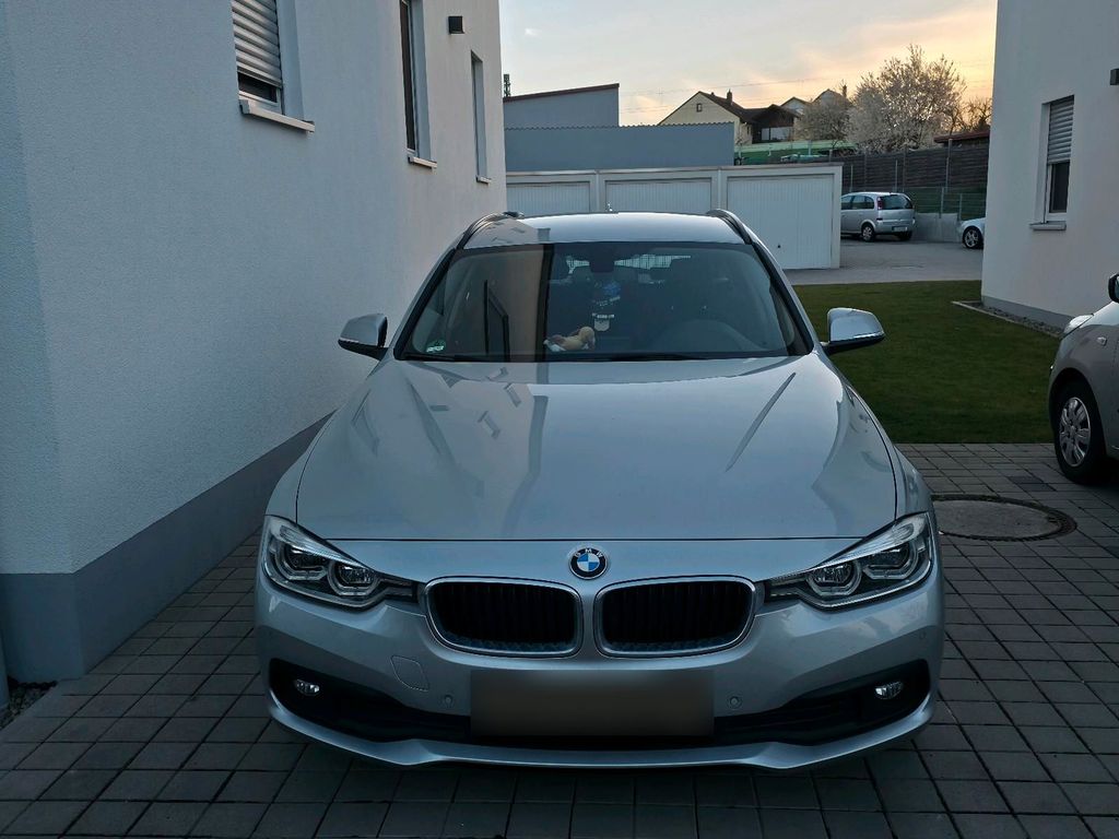 Image of BMW 320