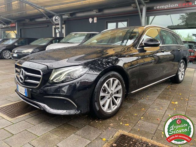 Mercedes-Benz MERCEDES-BENZ E 220 d Exclusive 4matic auto