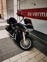 Harley-Davidson Road Glide Ultra - Harley-Davidson Motorräder in Mannheim