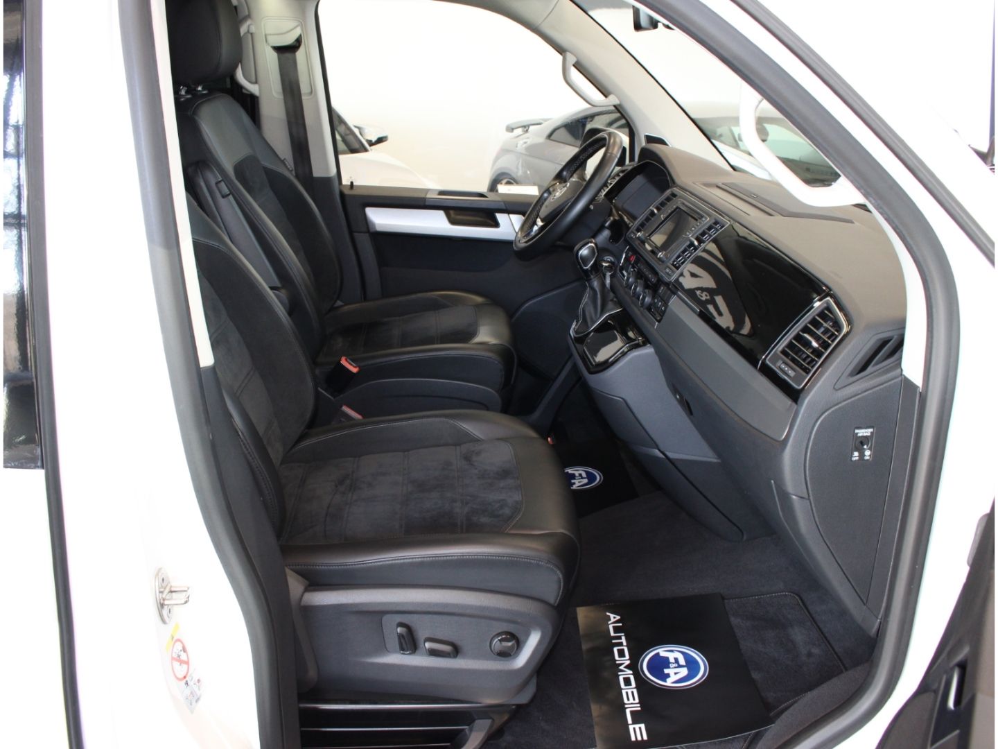 Fahrzeugabbildung Volkswagen T6 Multivan Bus Generation Six 4Motion 2.0 TDI