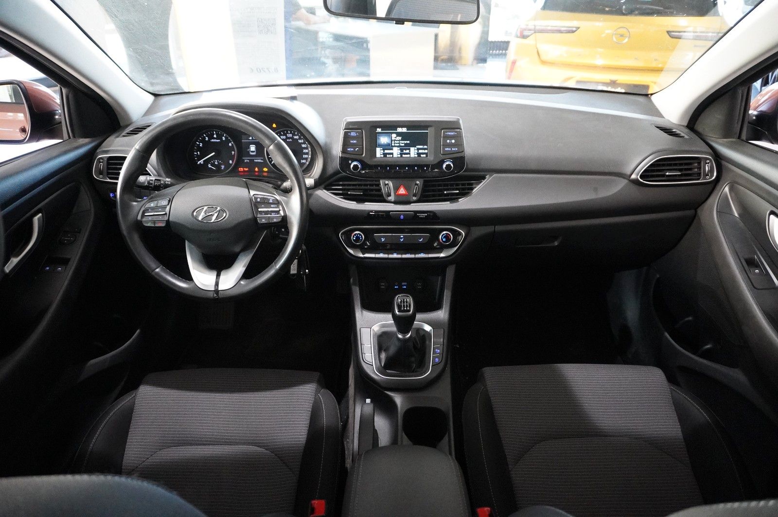 Fahrzeugabbildung Hyundai i30 LIM. 1.0 T-GDI SELECT LED/KLIMA/PDC/TEMP/USB