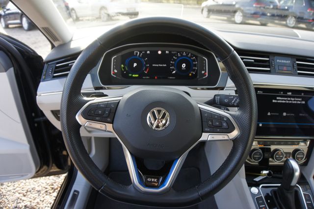 Fahrzeugabbildung Volkswagen Passat Variant 1.4 TSI DSG GTE LEDER HEAD MATRIX