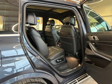 BMW X7 xDrive 30 d Design Pure Excellence *2. Hand*