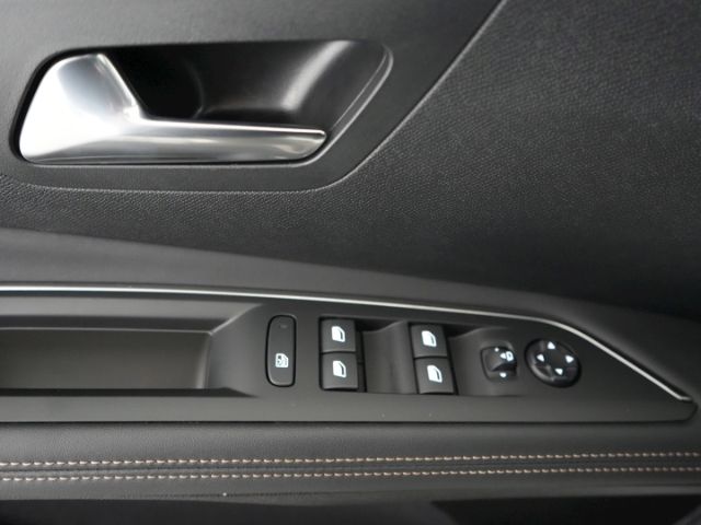 3008 GT HYBRID 145 e-DSC6+AHK+NAVI+360 GRAD KAME