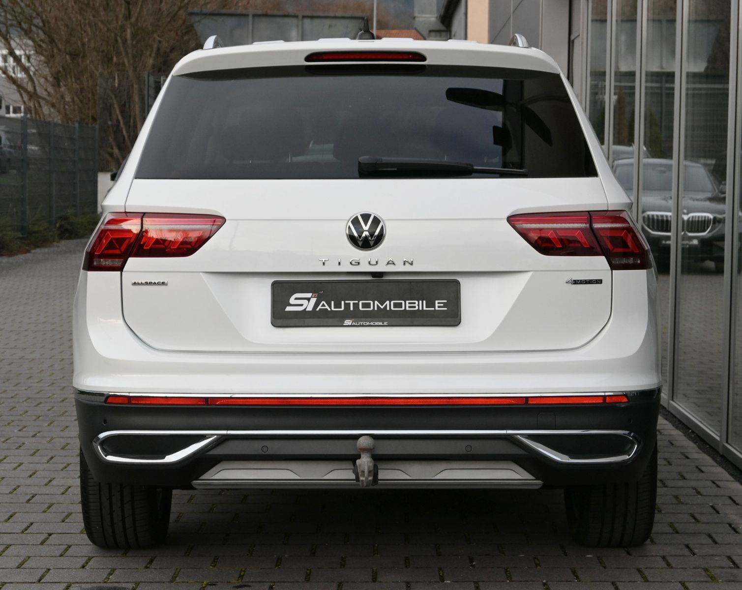Fahrzeugabbildung Volkswagen Tiguan Allspace 2.0 TDI DSG 4M. °AHK°STHZ°PANO°