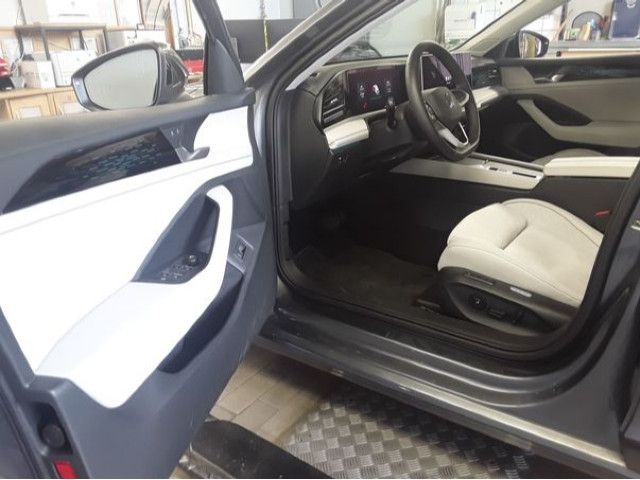 Volkswagen Passat Variant - Bild 5
