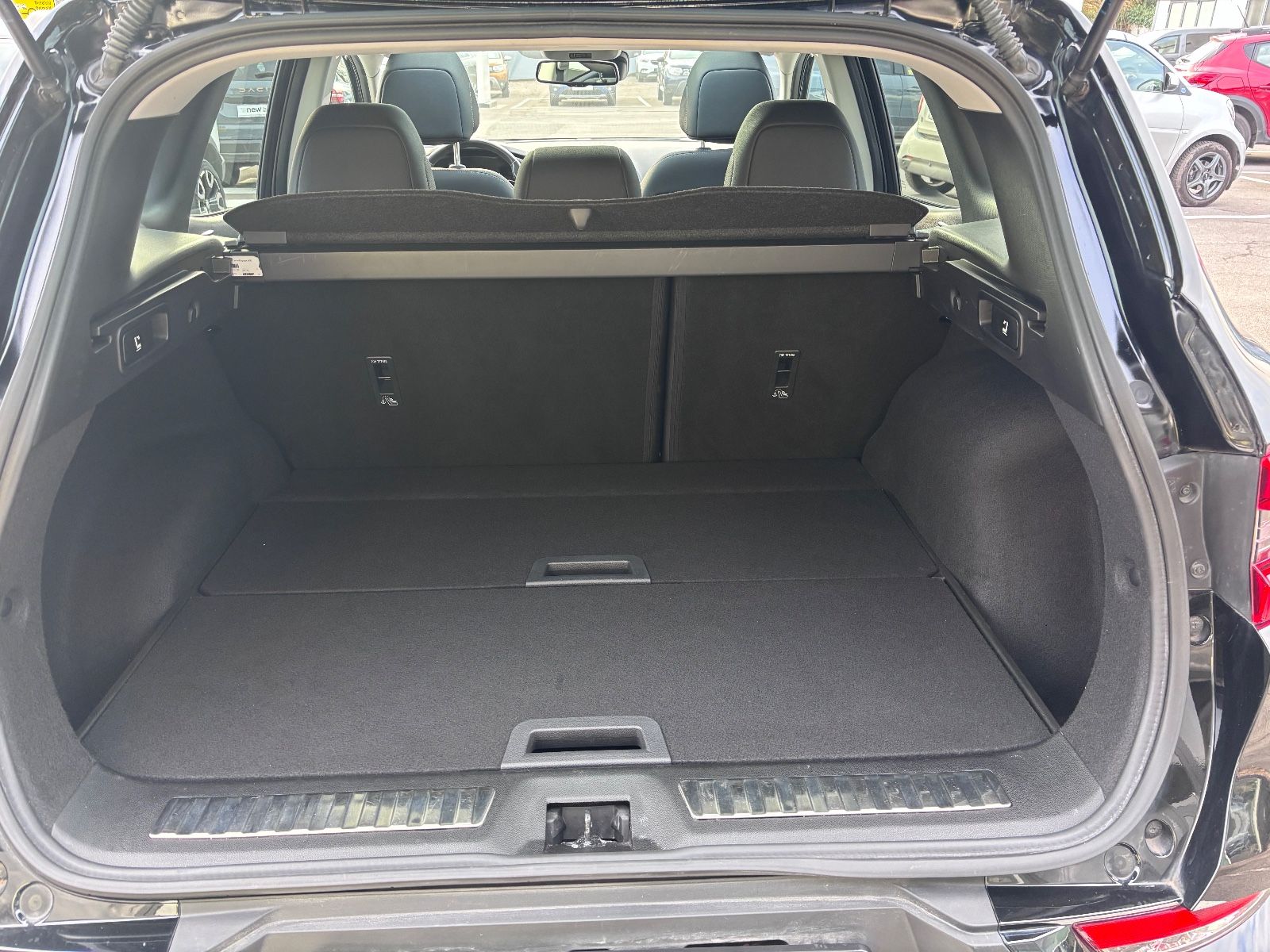 Fahrzeugabbildung Renault Kadjar Intens "AUTOMATIK"