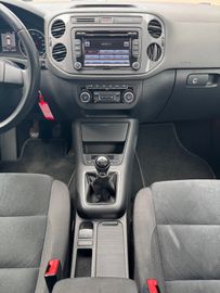 Volkswagen Tiguan - 11