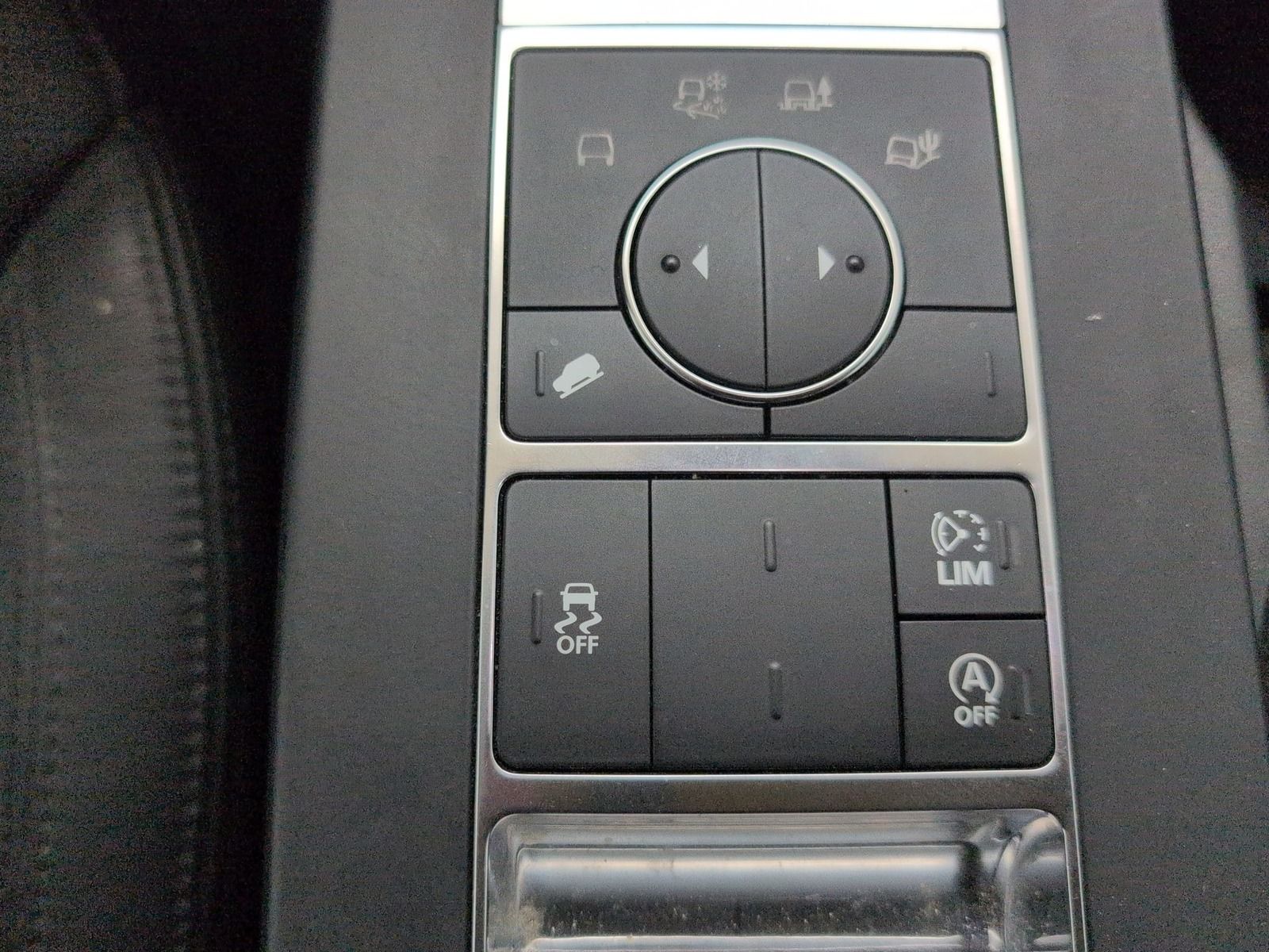 Fahrzeugabbildung Land Rover Discovery 5 2.0 TD4 SE * Leder * AHK * Navi*