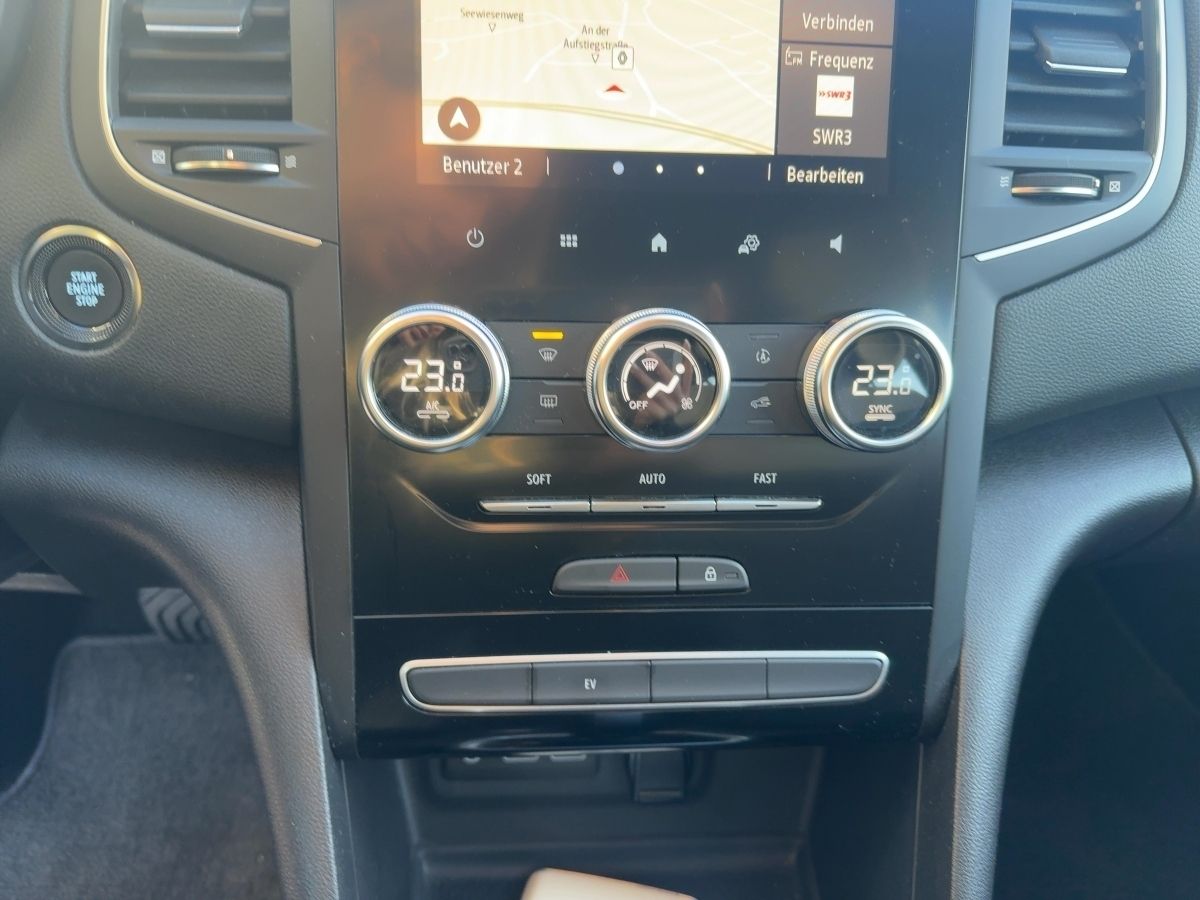 Fahrzeugabbildung Renault Megane Grandtour BUSINESS E-TECH PLUG-IN 160