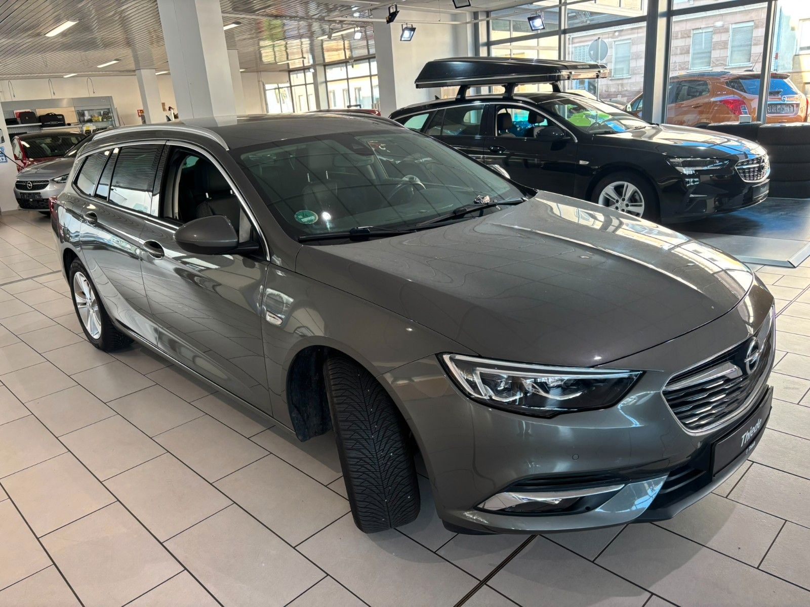 Fahrzeugabbildung Opel Insignia B ST 1.5 INNOVATION NAVI/SHZ/KAMERA/MAT