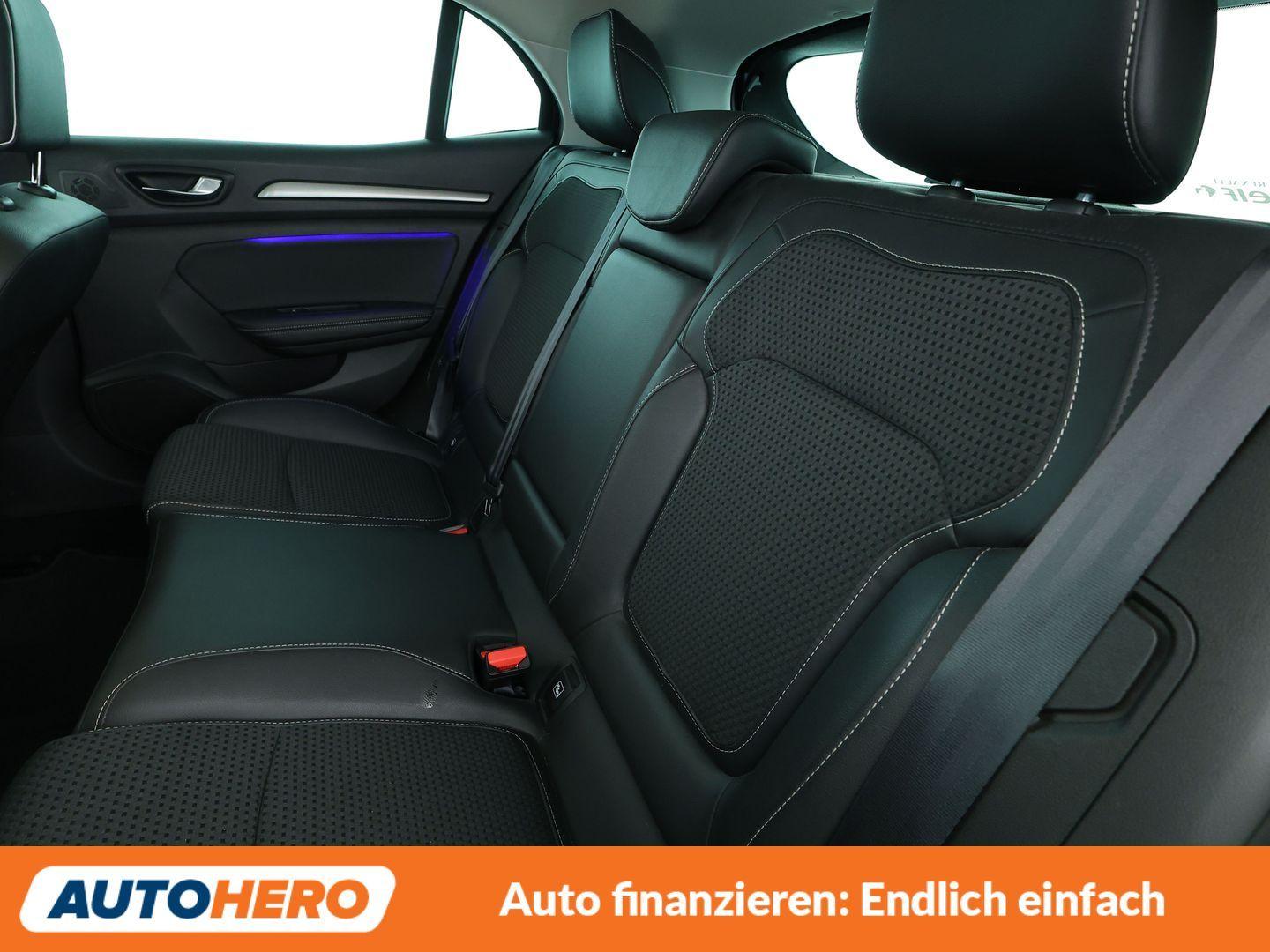 Renault Megane 1.3 TCe BOSE-Edition *NAVI*ACC*PDC*SHZ*