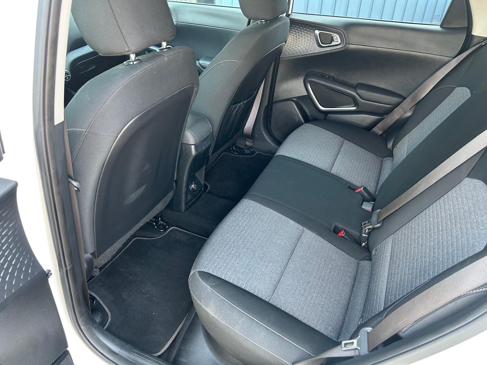 Fahrzeugabbildung Kia e-Soul°64 kWh°CCS°3 Phasen°1.Hand°Kamera°HeadUp°