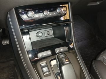 Fotografie 12 des Opel Grandland (X) Grandland Ultimate Plug-in-Hybrid 4WD Leder