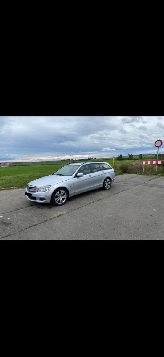 Mercedes-Benz C180 2010 — rear view