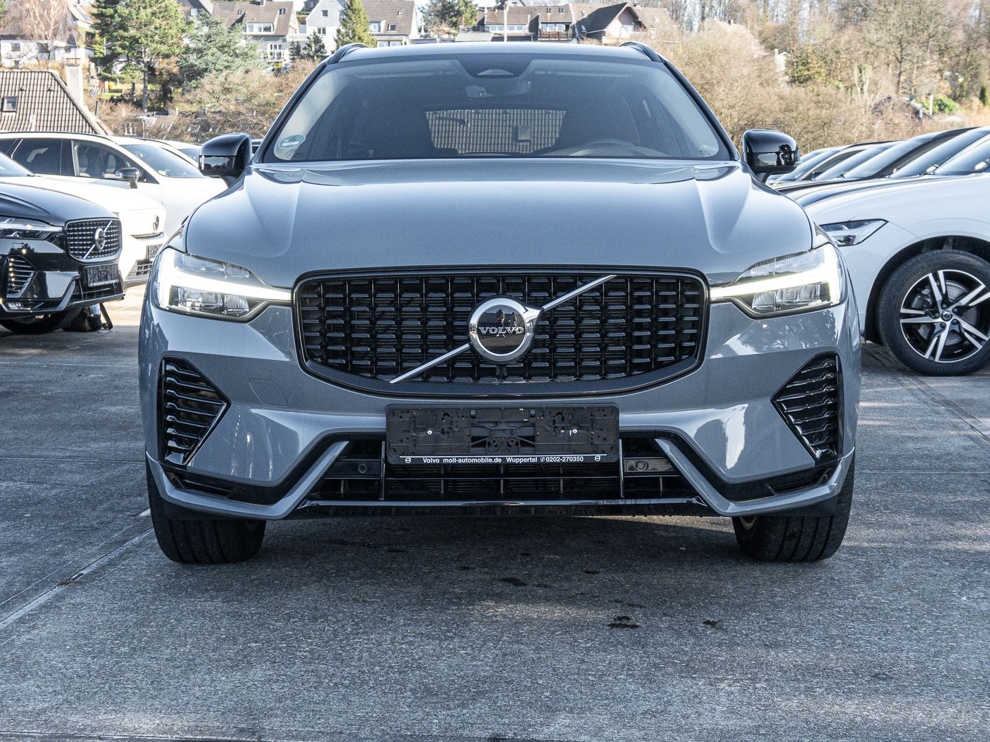 Volvo XC60 Plus Dark 2WD B4 Benzin EU6d Digitales Cock imagem 3