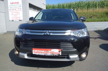 Mitsubishi Outlander - 2