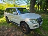 Mitsubishi Pajero 3,2 DI-D 4WD Automatik - - Mitsubishi Pajero Gebrauchtwagen