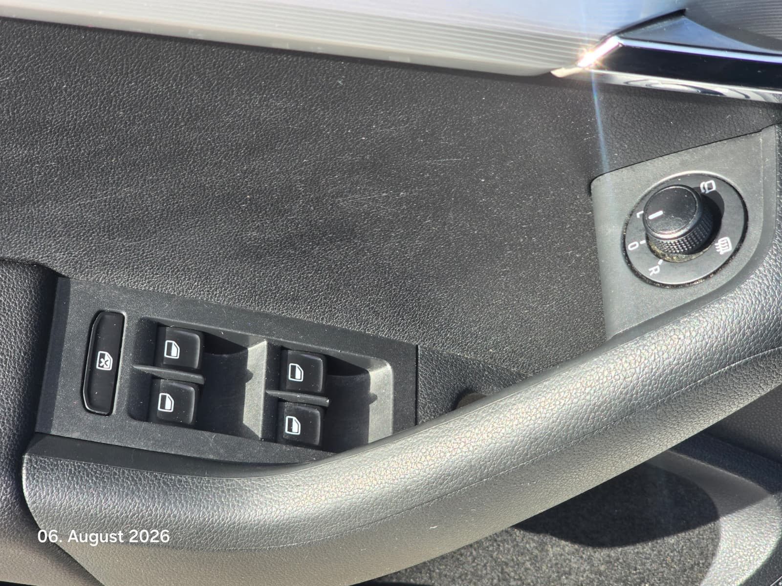 Fahrzeugabbildung SKODA Octavia 2.0 TDI Elegance 4x4 AHK*TEMP*DAB*18"PDC