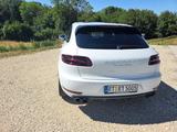 Porsche Macan Turbo S mit Performance Paket  - Porsche Macan Turbo-mit-Performance-Paket