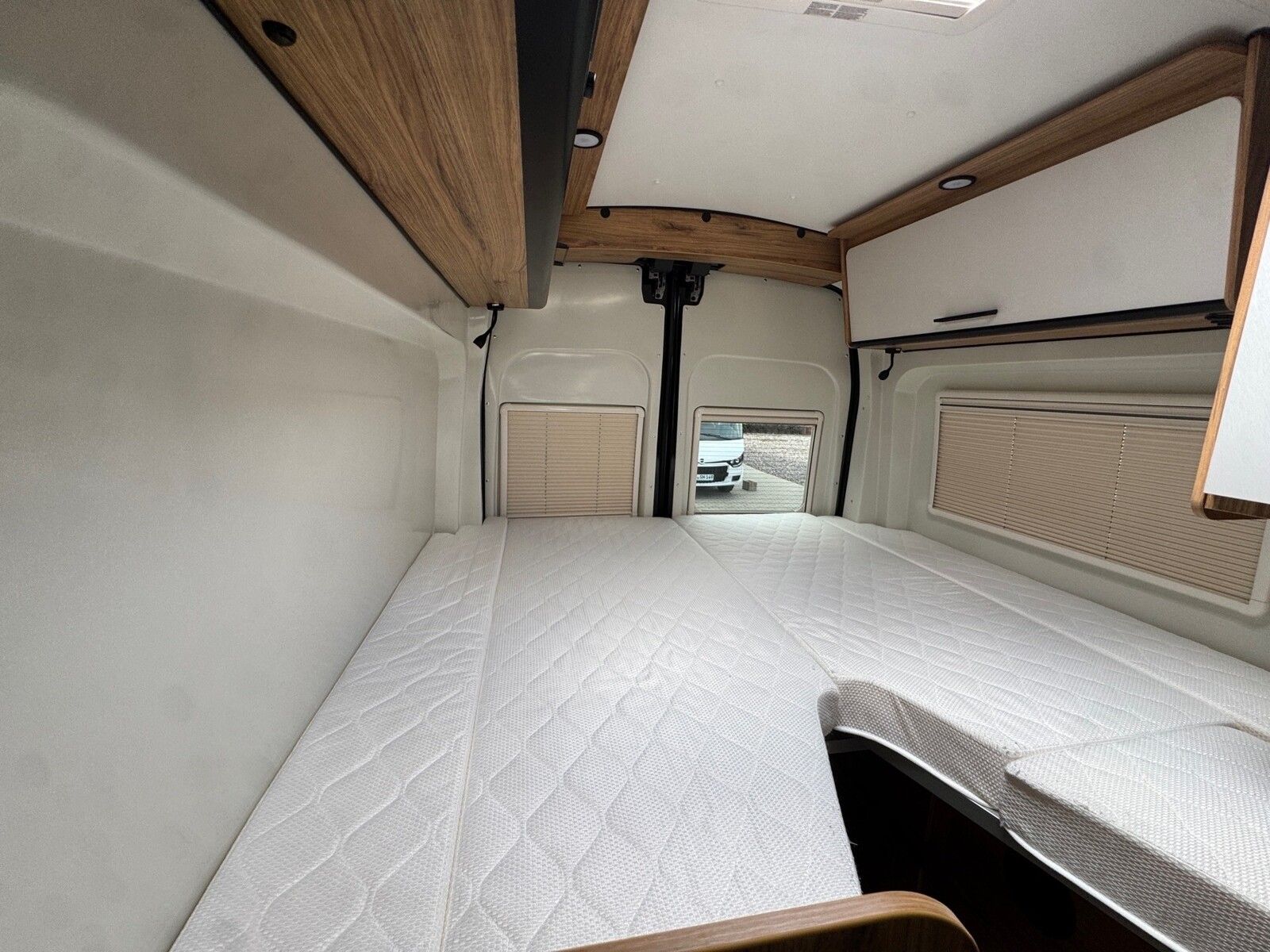 Fahrzeugabbildung Karmann Dexter 4x4 DE 570 AW Klima, RFK, Heizung 4KW