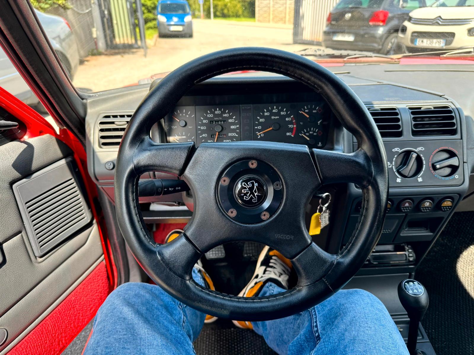 PEUGEOT 205 - GTI - DIRECTION ASSISTÉE - 120 CV - BVM