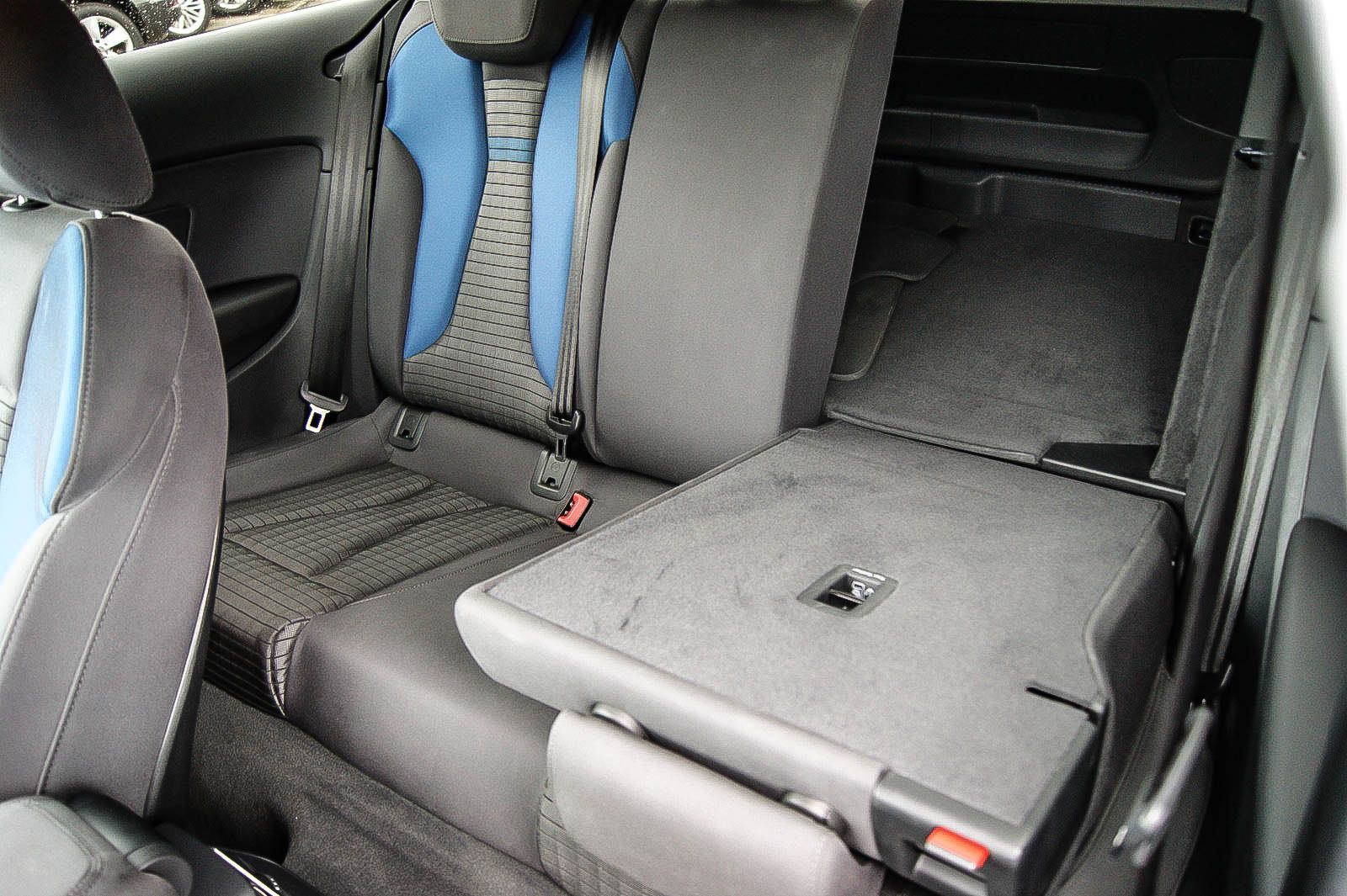 Fahrzeugabbildung Audi A3 30 TFSi SPORT S-tronic XENON NAVIGATION PDC