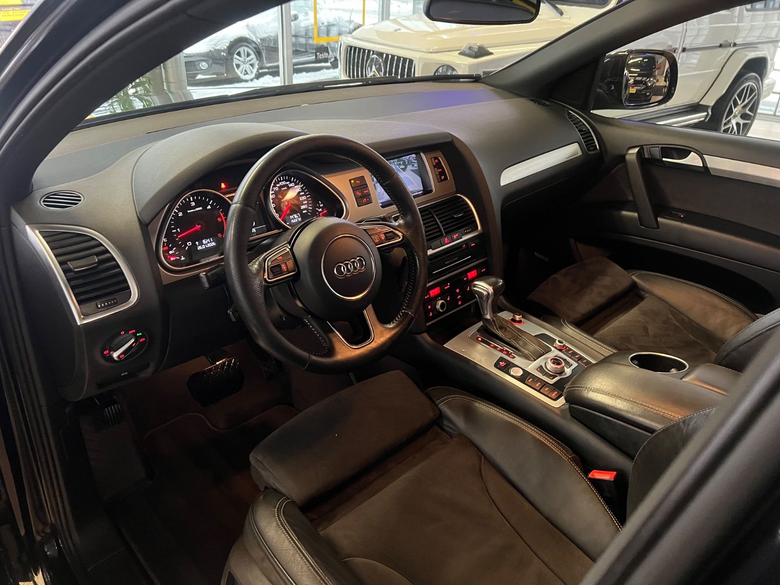 Fahrzeugabbildung Audi Q7 3.0 TDI quattro S line V12 Paket * 7.SITZER *