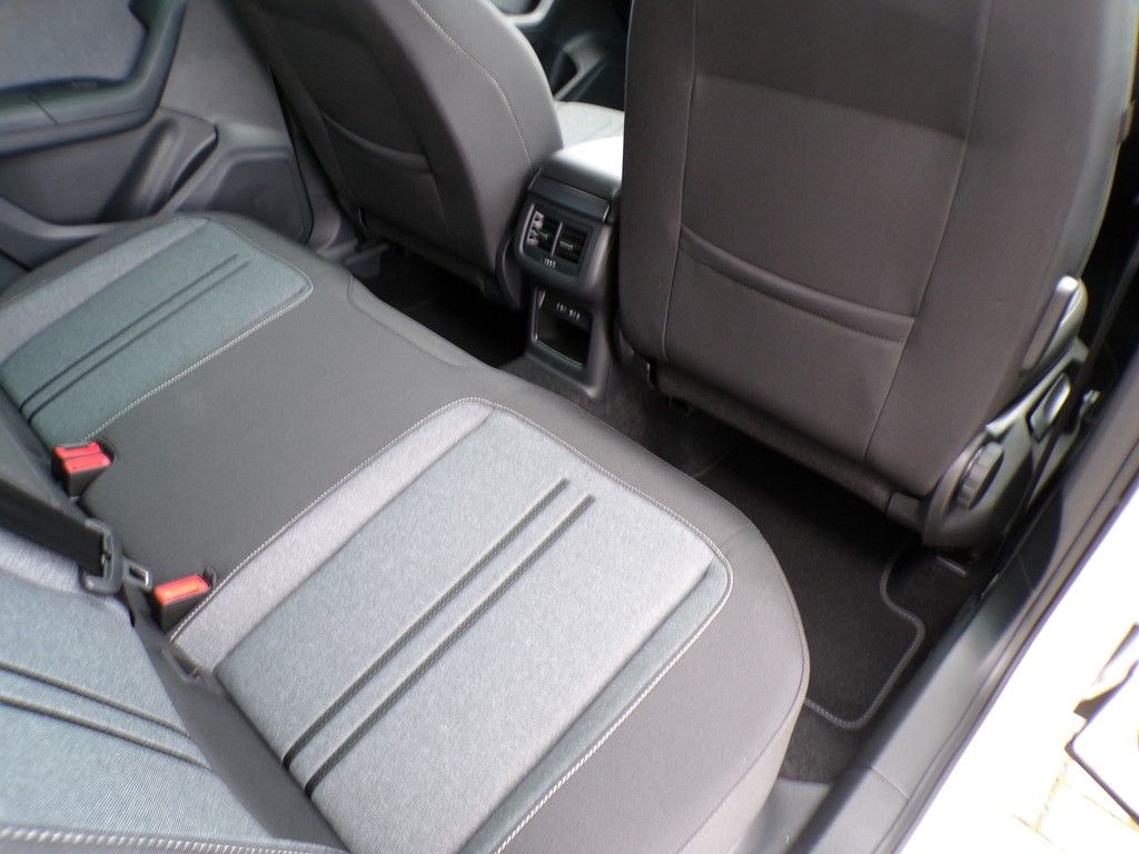 Fahrzeugabbildung SEAT Ateca 1.5 TSI DSG Style