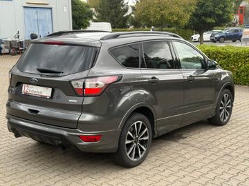 Ford Kuga - 10