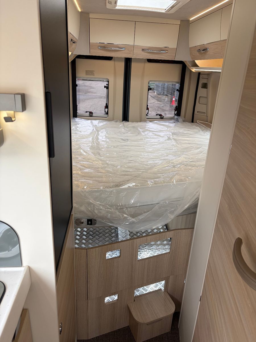 Fahrzeugabbildung Eura Mobil Van V635 HB