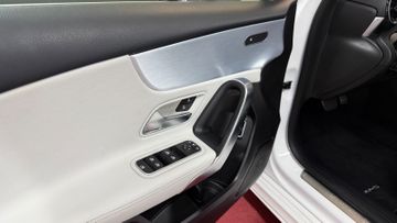 Mercedes A 200 - 12
