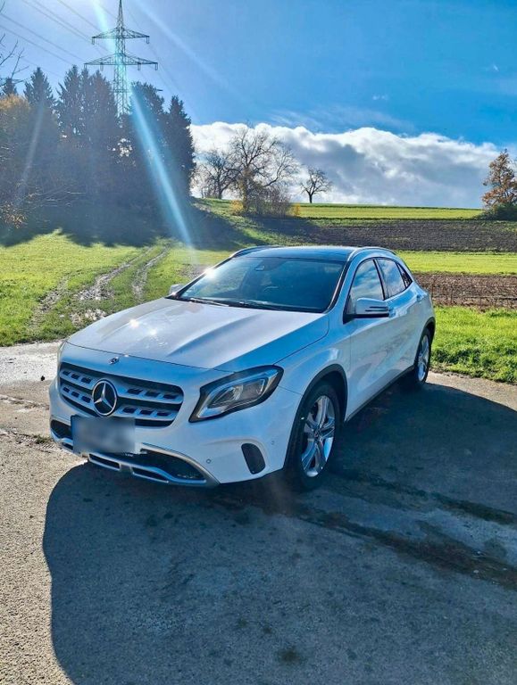 Image of Mercedes-Benz GLA 180