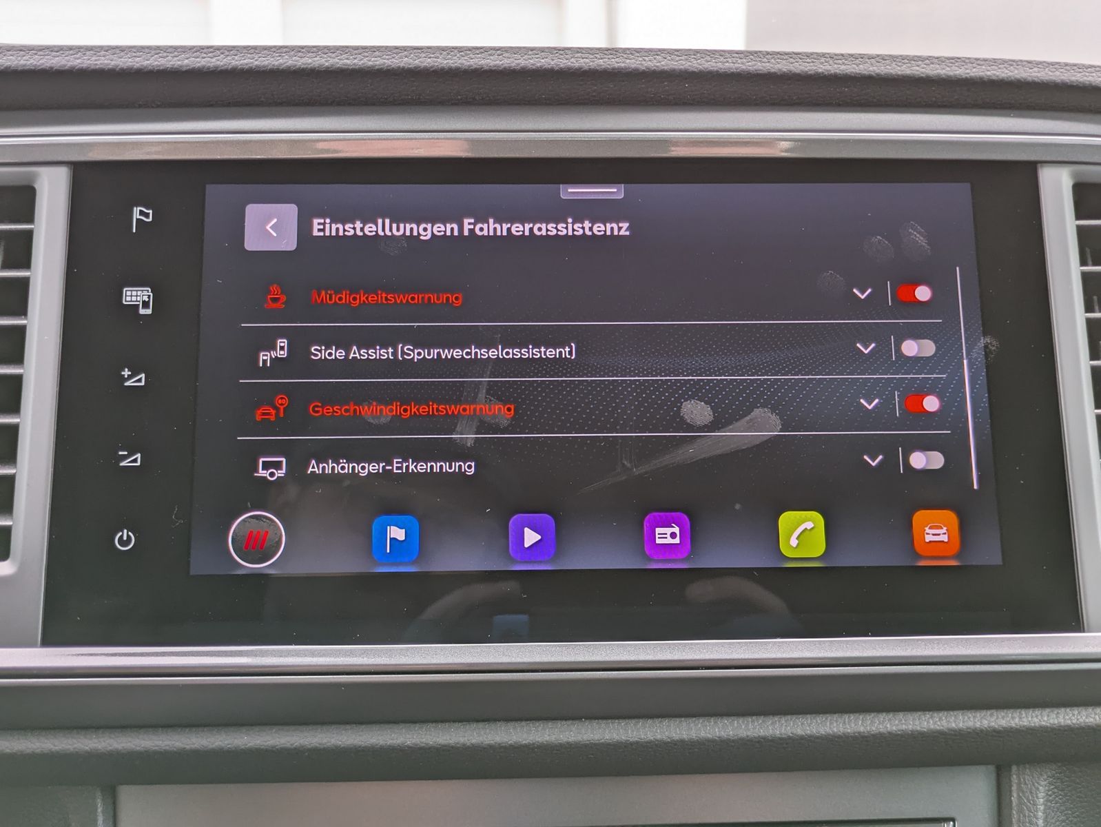 Fahrzeugabbildung CUPRA Ateca 1.5 TSI DSG AHK*LED*ACC*APP*KAMERA*19"