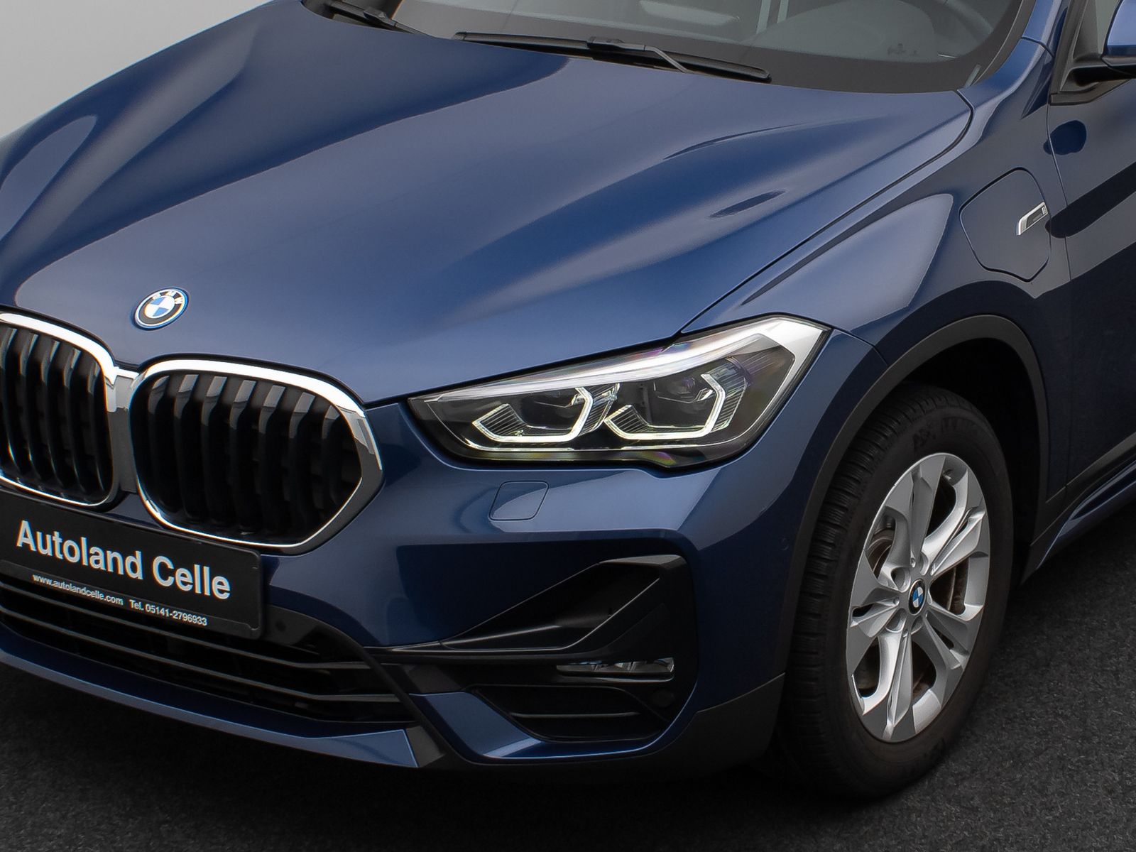 Fahrzeugabbildung BMW X1 xD25e Sport Line Kamera DAB Geschwindigkeitsr