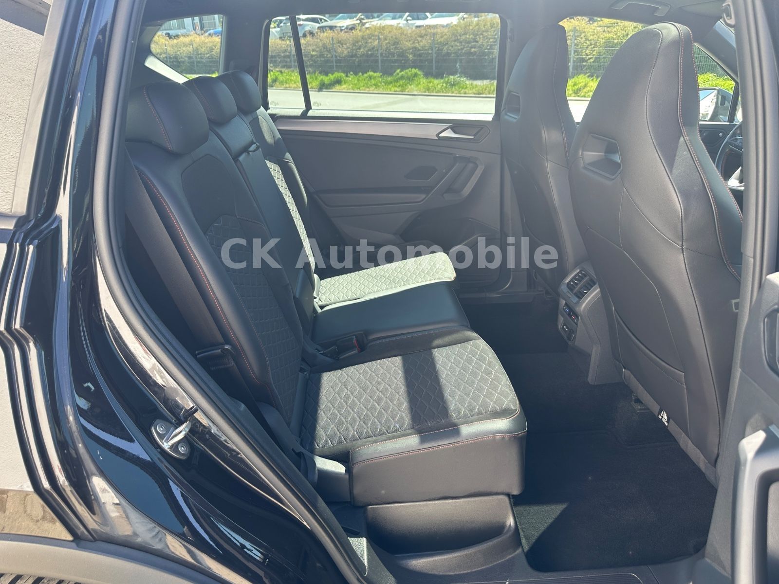 Fahrzeugabbildung SEAT Tarraco FR 4Drive 2.0TDI/Navi/Pano/LED/ACC/AHK