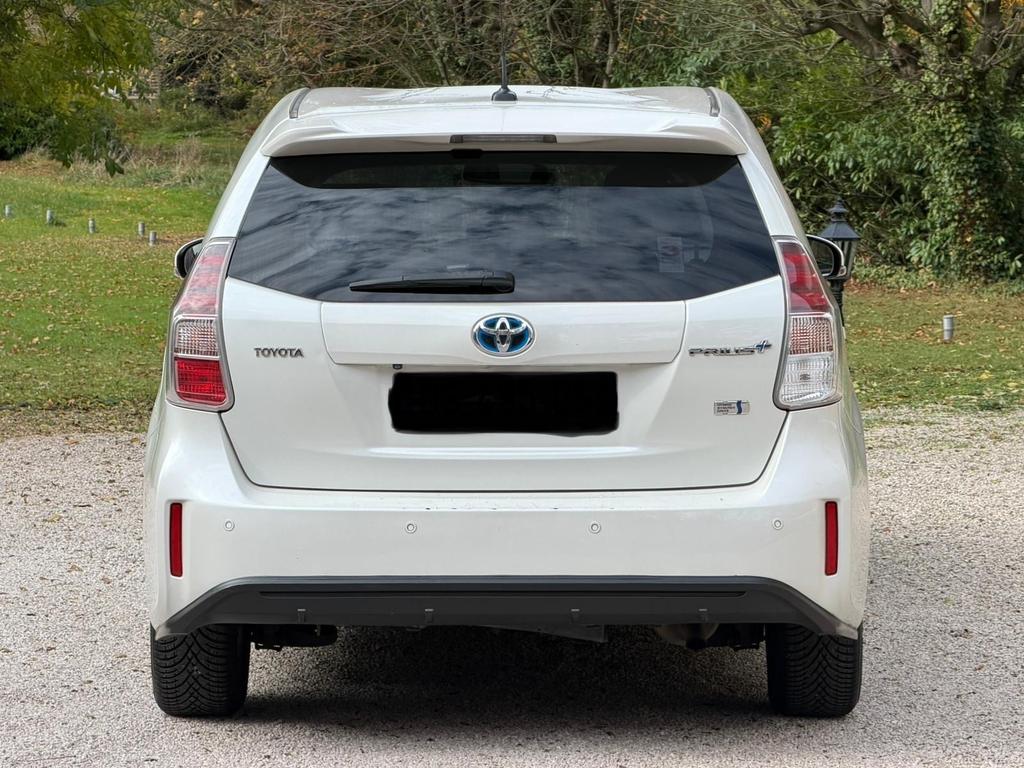 Toyota Prius+