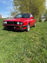 BMW E30 325i Cabrio Kat - BMW 325 aus 1988: 325i
