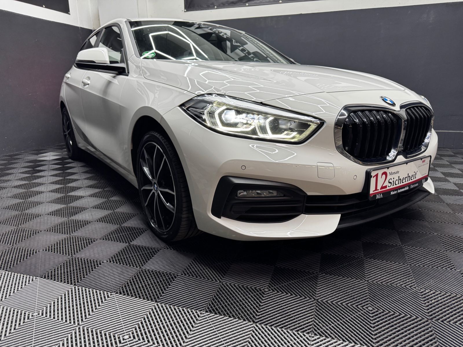 BMW 118d Limousine Advantage*Ambiennte*LED*SHZ
