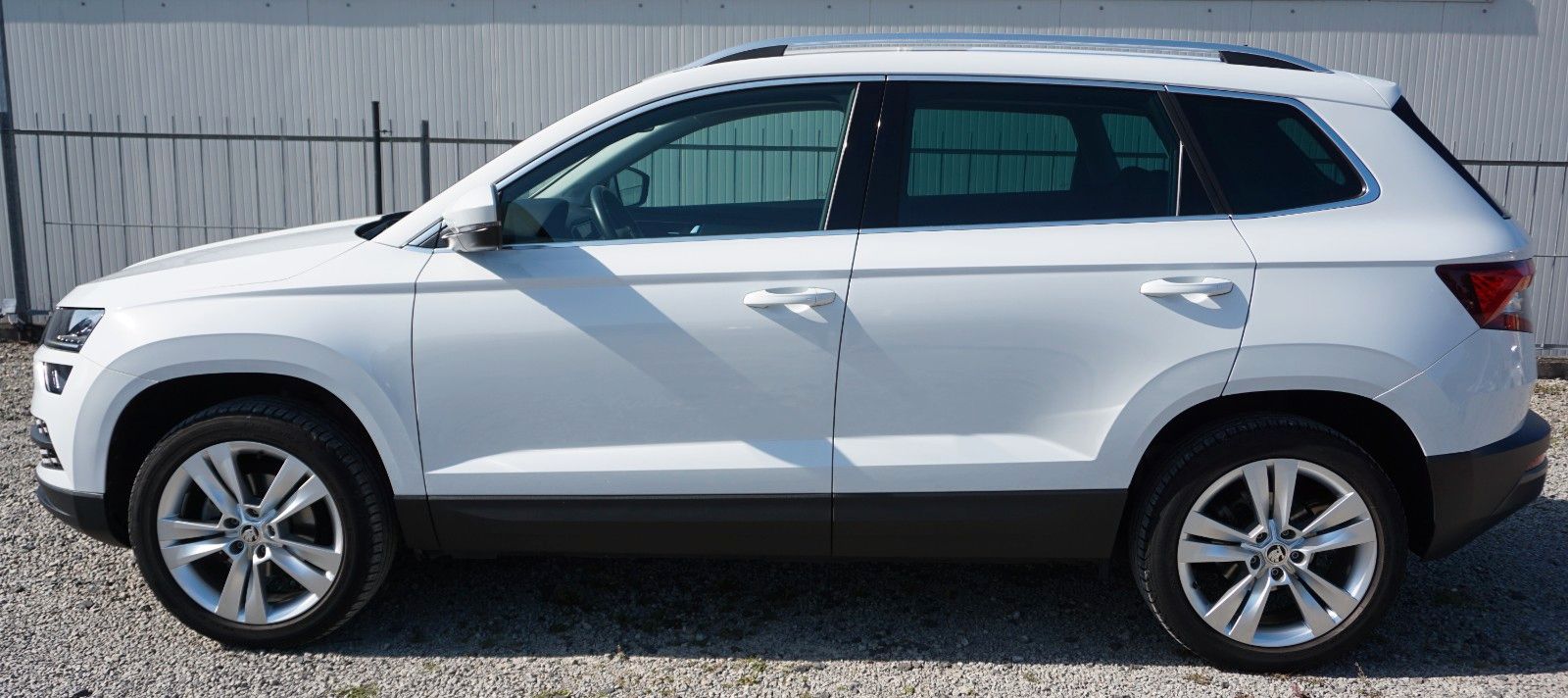 Fahrzeugabbildung SKODA Karoq Style, LED, PDC, SR+WR, Apple CarPlay