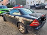 Mercedes-Benz 200 - Mercedes-Benz 200 in Duisburg