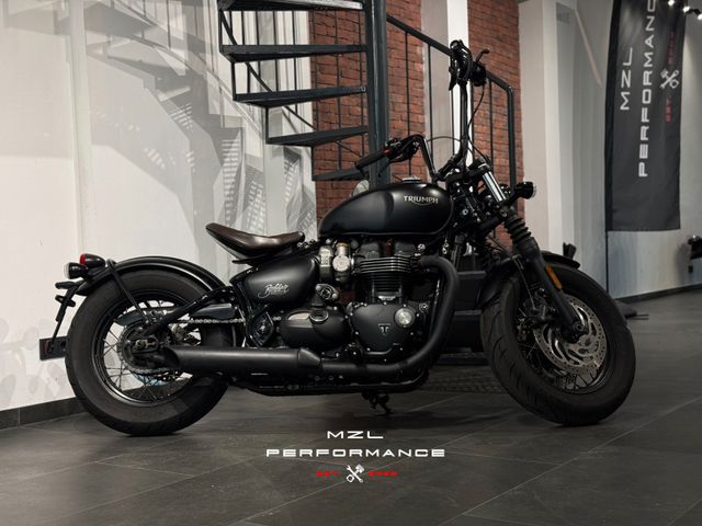 Triumph Bonneville Bobber Black | 1. Hand | 12.641 Km