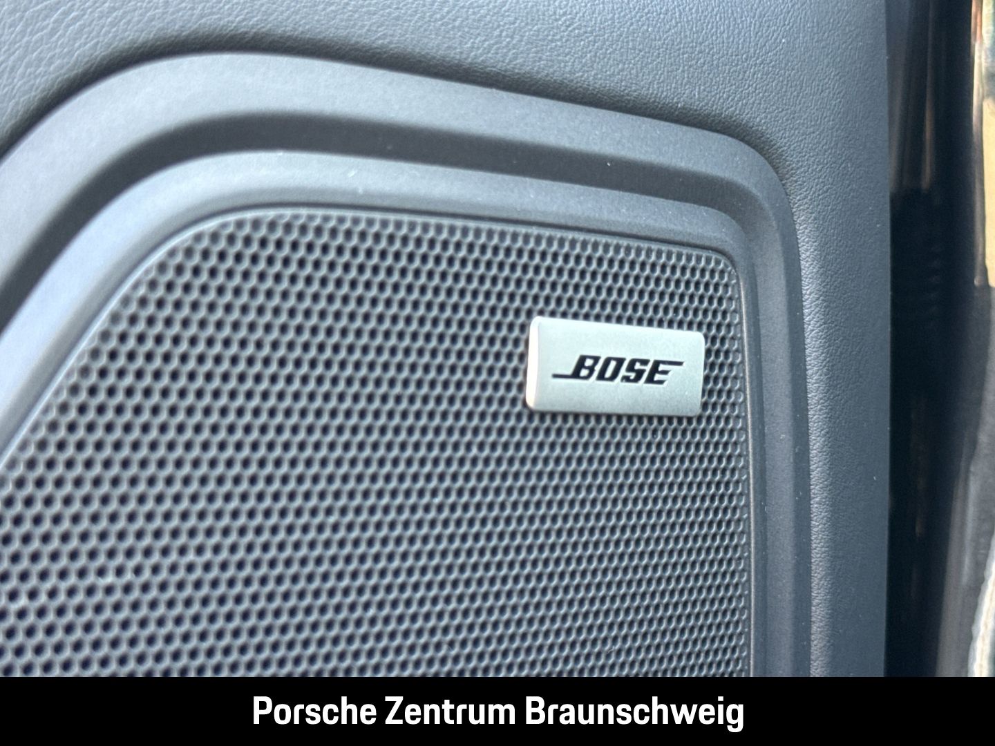 Porsche Macan GTS Standheizung BOSE Luftfederung PASM foto 22