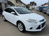 Ford Focus Lim. 1.6 ZAHRIEMEN NEU SHZ KLIMA ALU - Ford Focus mit Benzin-Antrieb: Kleinwagen