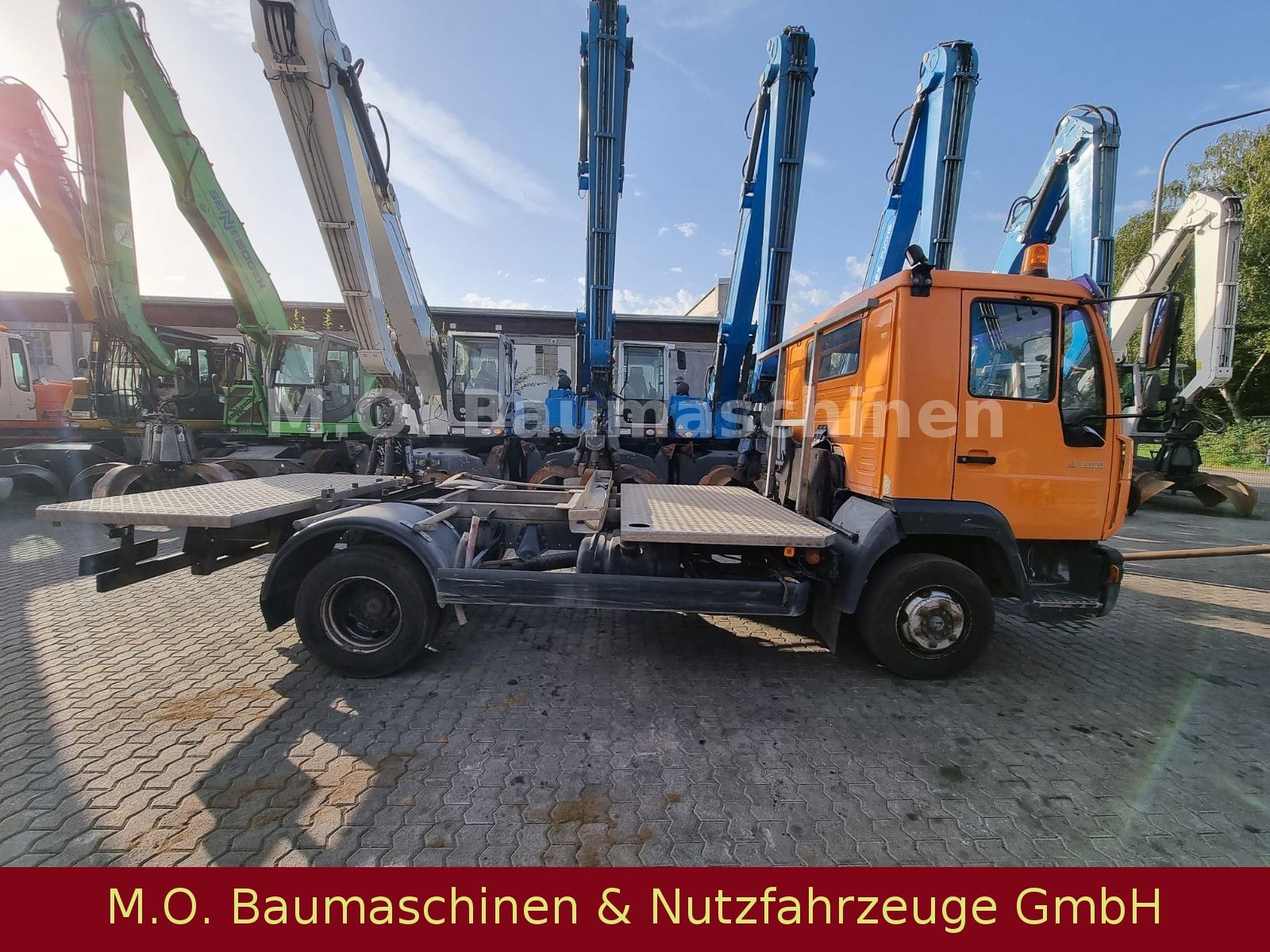 Fahrzeugabbildung MAN LE 8.180 BB / L 2000 /4x2 /