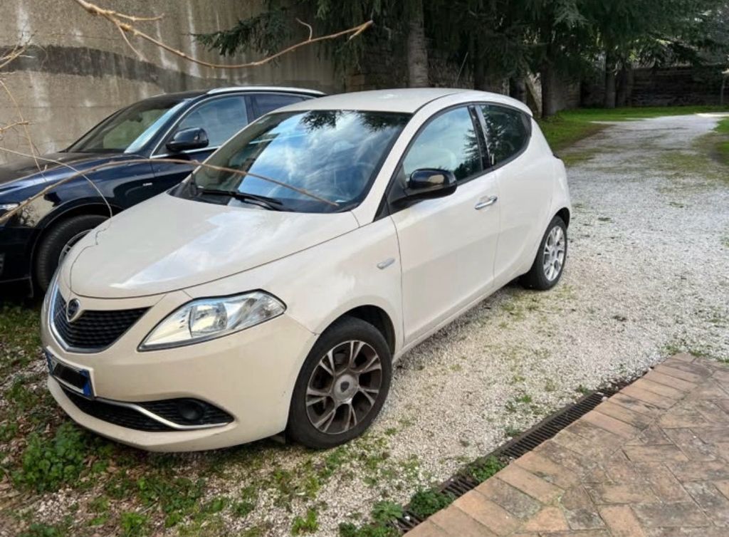 Image of Lancia Ypsilon