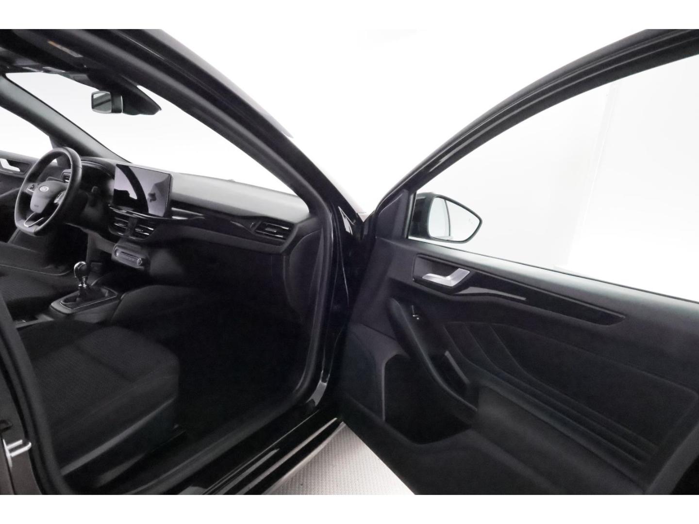 Ford Focus 1.0EB Turnier ST-Line+LED+NAVI+TEMPO+KAMER, миниатюра 18