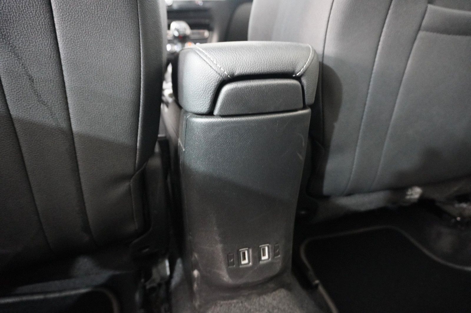 Fahrzeugabbildung Opel Mokka ELEGANCE 1.2T NAVI/LED/KAMERA/SPORT/SH/DAB